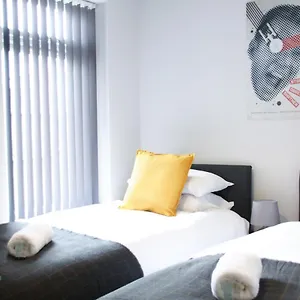 Shirley Apartment