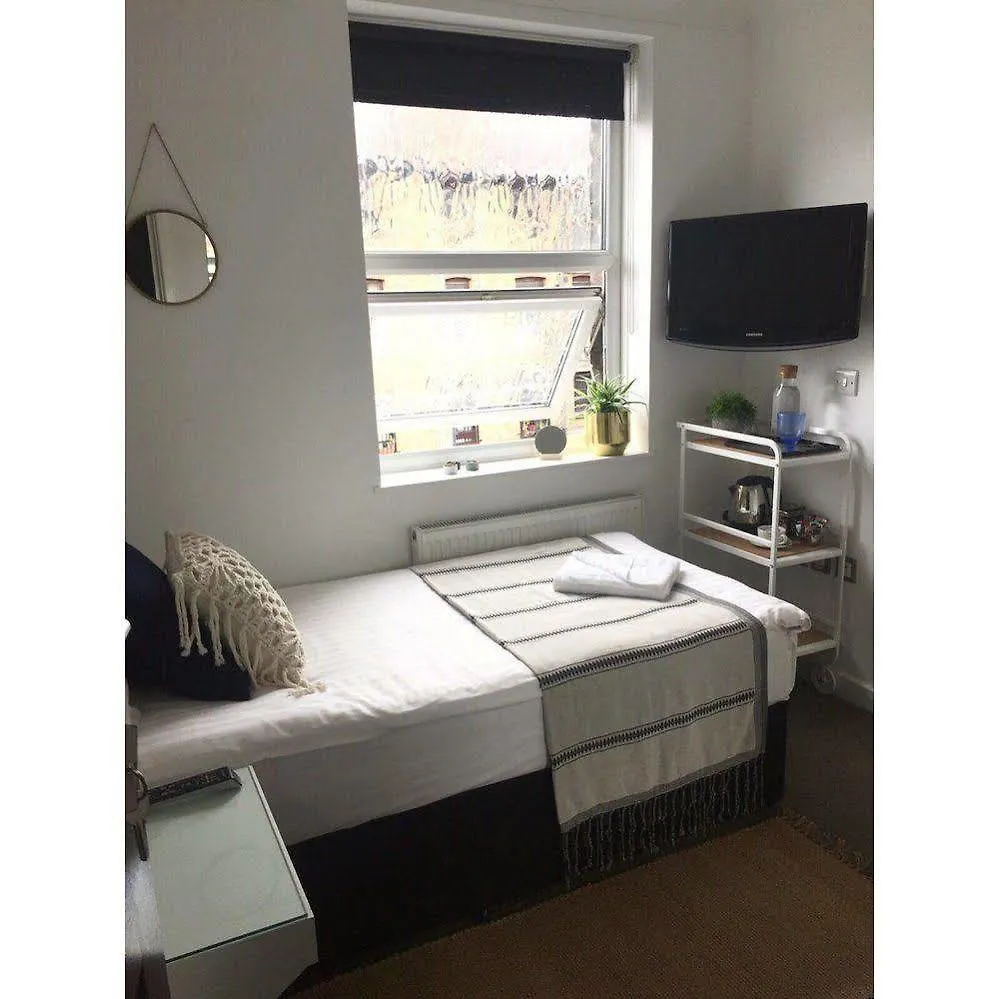 **** Hotel Old Ship Inn Hackney London United Kingdom
