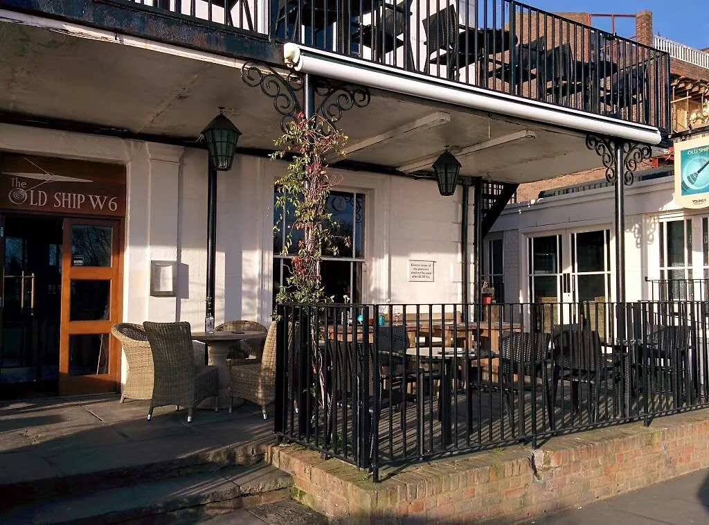 Hotel Old Ship Inn Hackney London